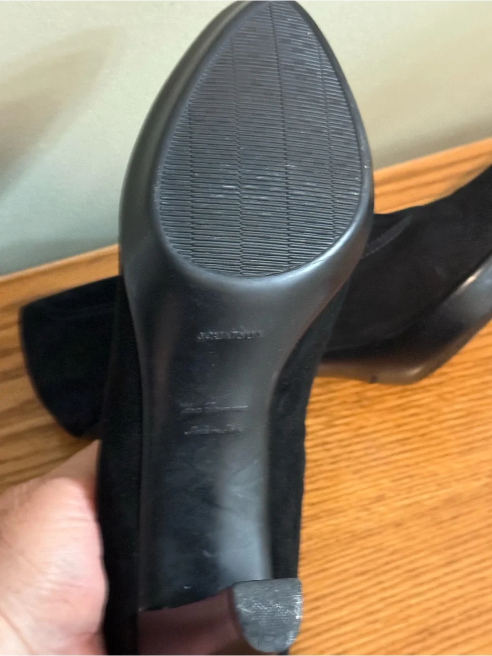 Aquatalia Vera Gomma Rosette Heel Black Suede Womens Size 9
